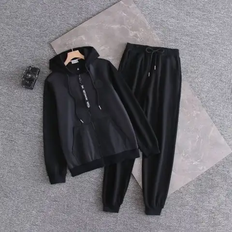 몽클레어 26ss 블랙패치 로고 트레이닝 조거세트