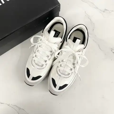 샤넬 25 공방 스니커즈