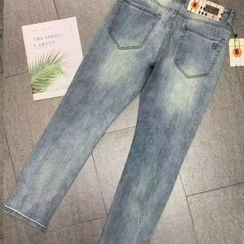 버버리 슬림핏 연청 데님 팬츠