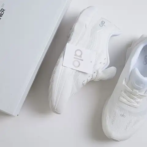 알로 여성 메쉬 러닝화 화이트