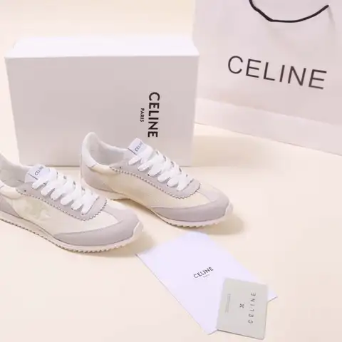 셀린느 트리옹프 레이서 로우 탑 스니커즈