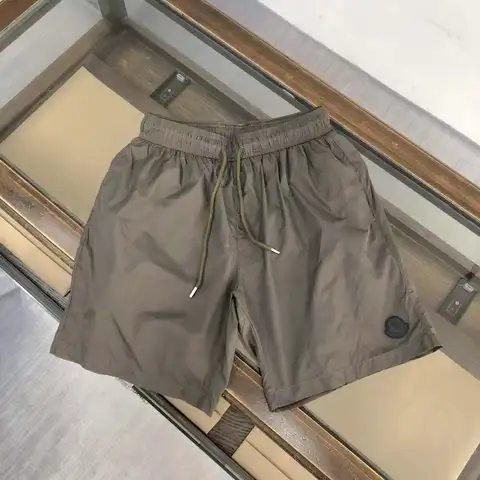 몽클레어 블랙 패치로고 하프팬츠