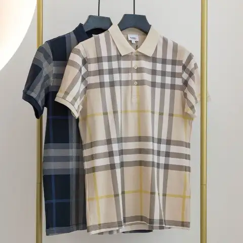 버버리 남성 체크 반팔 카라 니트