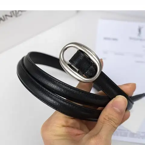 입생로랑 타원형 버클 슬림 벨트