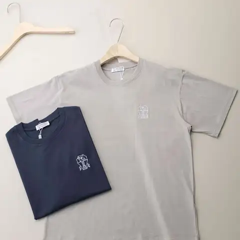 브루넬로쿠치넬리 자수 로고 라운드 숏슬리브 티셔츠