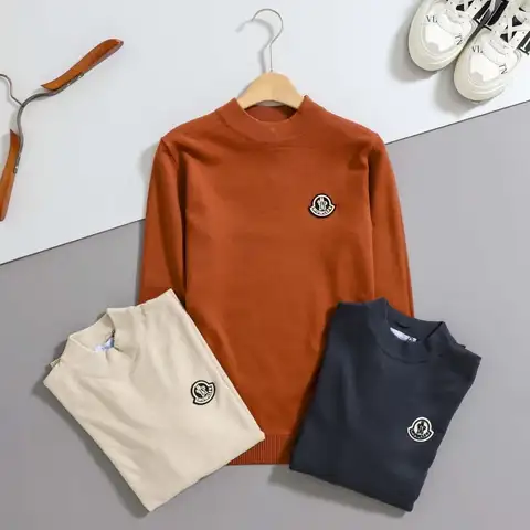 몽클레어 3D 오뚜기 로고 반폴라 니트