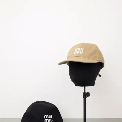 미우미우 코튼 베이스볼 캡