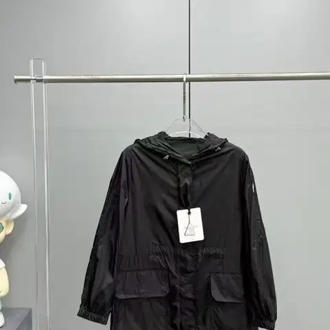 몽클레어 히엔고스 후드레인코트