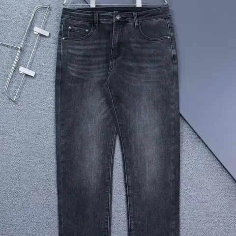 로에베 아나그램 엠보 로고 흑청 워싱 데님 청바지