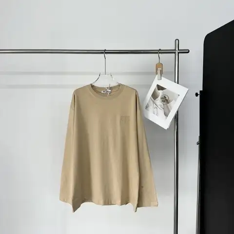 미우미우 후염 로고 패치 롱슬리브