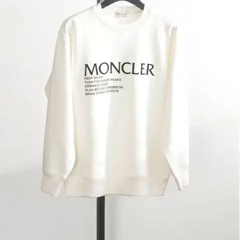 몽클레어 레터링 로고 패치 기모 맨투맨 (블랙/화이트)