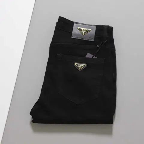 프라다 클래식 삼각로고 블랙진