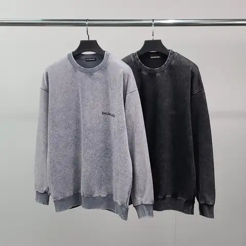 발렌시아가 클래식 피그먼트 맨투맨