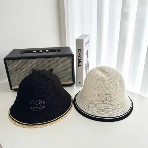 샤넬 CC 로고 크로셰 버킷햇