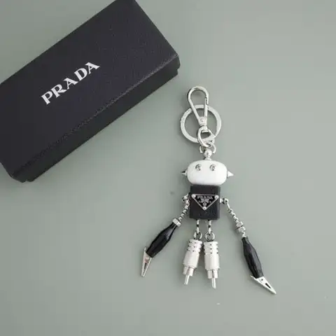 프라다 삼각로고 로봇 키링