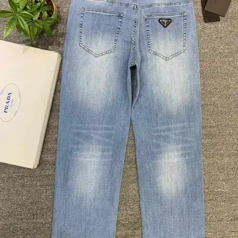 프라다 남성 스트레이트 핏 연청 데님