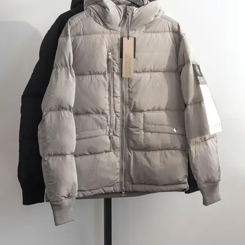 스톤아일랜드 나일론 메탈 에코닐 후드 다운