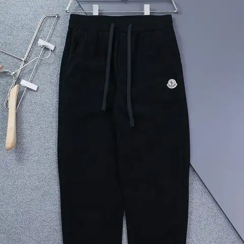 몽클레어 로고패치 코듀로이 기모 조거 팬츠