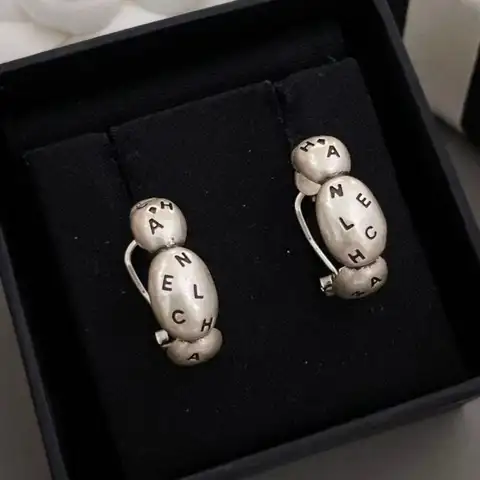 샤넬 귀걸이