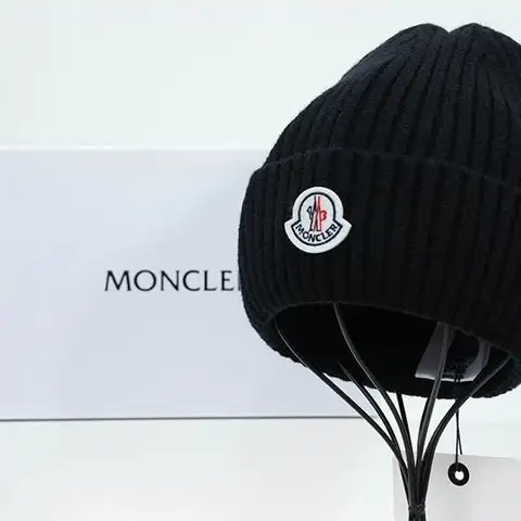 몽클레어 로고 패치 클래식 니트 비니