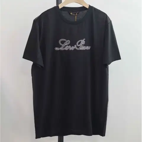 로로피아나 로프 레터링 로고 크루넥 티셔츠