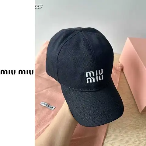 미우미우 레터링 베이스볼캡